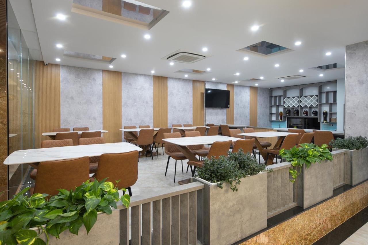 Hummer Hotel & Apartment Da Nang Beach Luaran gambar